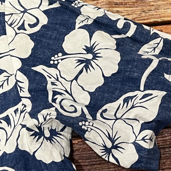 Vintage Hawaiian Blue Floral Button Down Short Sleeve Aloha Hawaii Shirt Mens - Picture 3 of 7